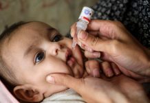 OPS insta a vacunarse contra la polio ante riesgo de reaparición OPS insta a vacunarse contra la polio ante riesgo de reaparición.