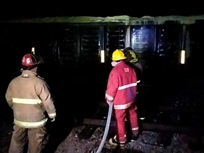 Evacuan cientos de familias en México a causa de una fuga de azufre