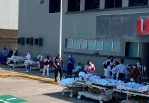 Video: Pacientes de hospital en México son desalojados por incendio Pacientes de hospital en México son desalojados por incendio