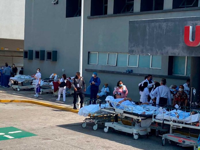 1 Pacientes de hospital en México son desalojados por incendio