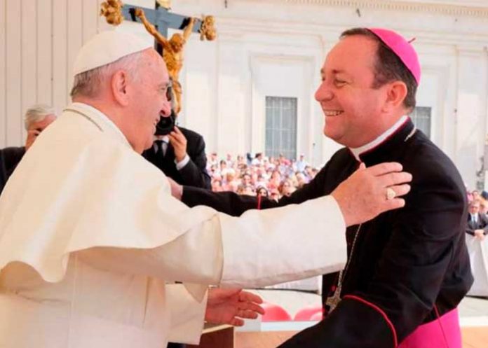 Obispo en Argentina juzgado por abuso sexual a dos seminaristas