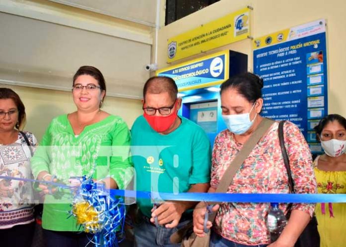 Inauguran nuevo kiosko tecnológico en León