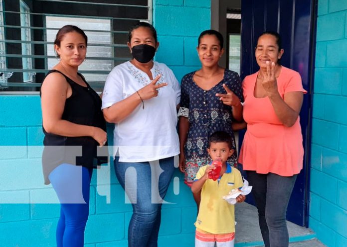 1 Entrega de viviendas en San juan del Sur