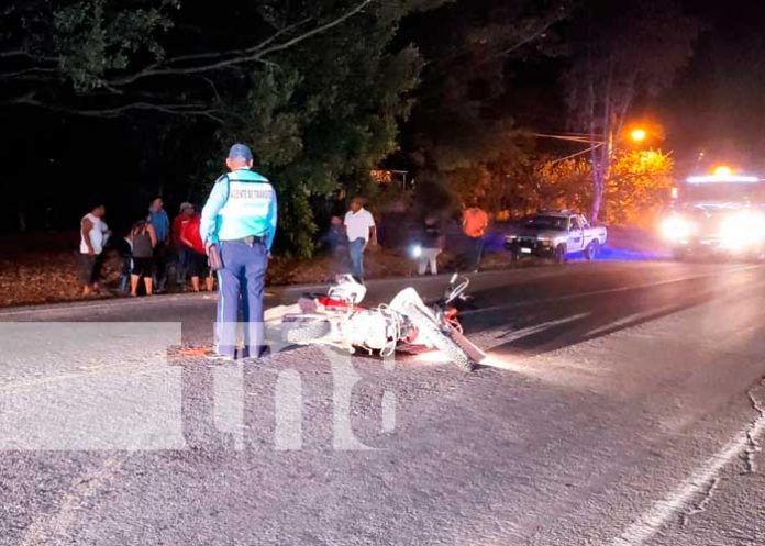 Camioneta impacta a motociclista en Chontales y luego se da a la fuga