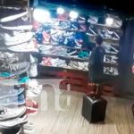 «Ganchero» se da color por un par de zapatos en mercado capitalino (Video) "Ganchero" se da color por un par de zapatos en mercado capitalino