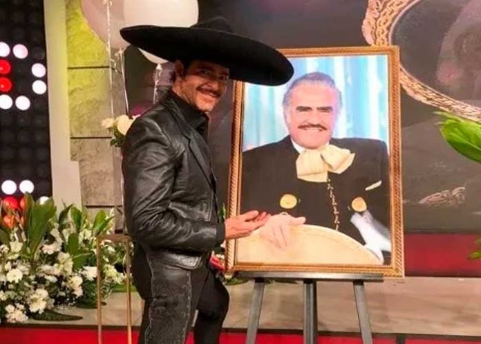 Así luce Pablo Montero caracterizado para la serie de Vicente Fernández