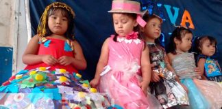 Centro educativo de San Marcos realiza pasarela de trajes elaborados a base de material reciclable