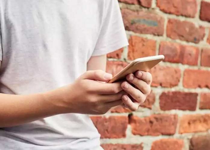 ¡Alerta! Niño finge estar perdido y todo era un truco para robar