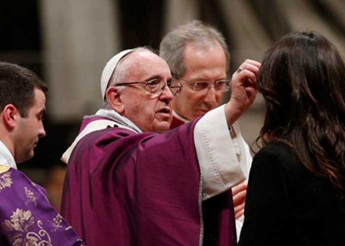 2 El Papa Francisco no celebrará miércoles de ceniza por reposo