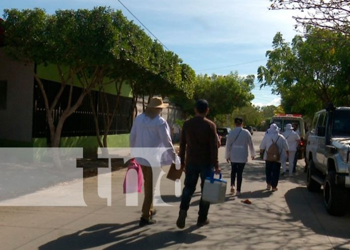 2 Vacunas casa a casa contra el COVID