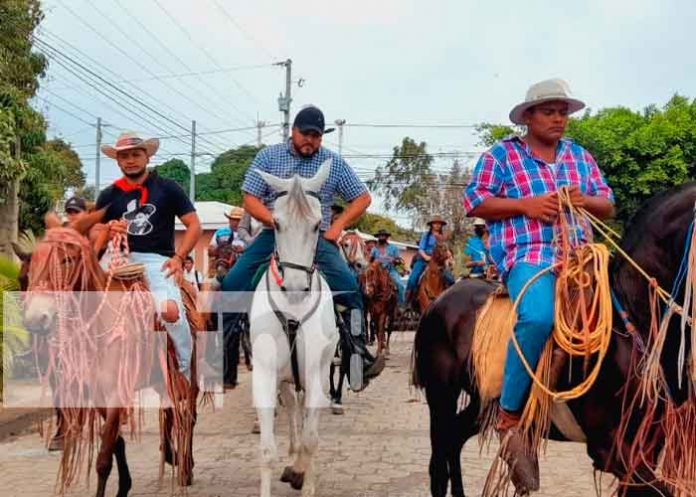 3 Realizan cabalgata en honor a Sandino en Nandaime