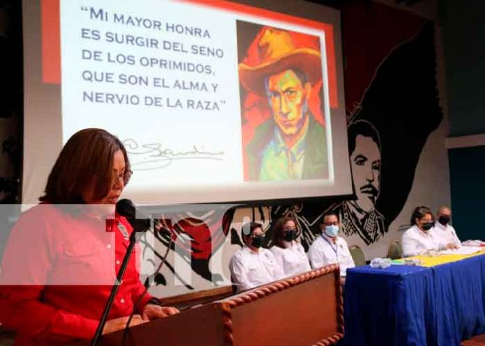 Juramentan a miembros del Consejo de Facultades de la UNAN-León