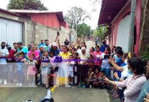 Diez cuadras nuevas de pavimento en el barrio El Recreo en Managua Familias del barrio El Recreo en Managua contentos por este proyecto
