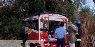 Bus se estrella contra árboles y deja lesionados en Comalapa, Chontales