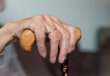 Anciana en Italia pasó dos años sentada en su silla, pero ya muerta Anciana en Italia pasó dos años sentada en su silla, pero ya muerta