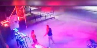 ¡Cobarde agresor! Golpea a mujer con casco en restaurante de Chontales