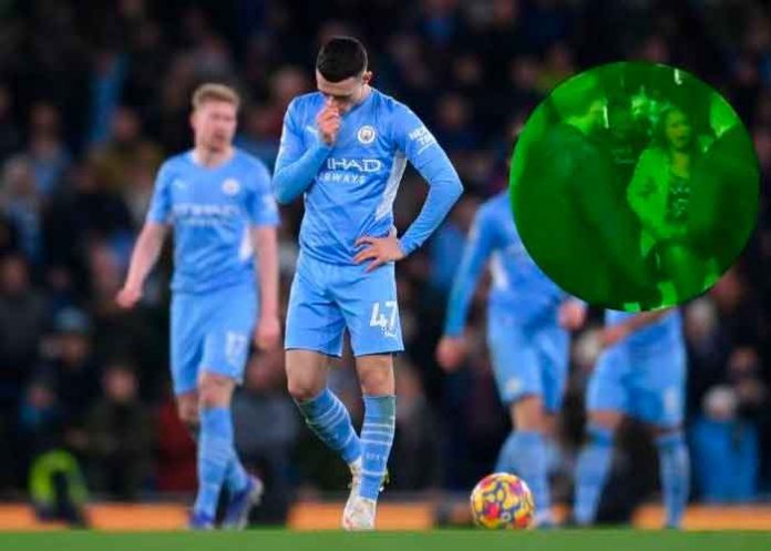 Foden es agredido por fans