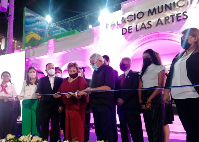 4 Foto: Nicaragua en inauguración de Palacio de Arte El Salvador.