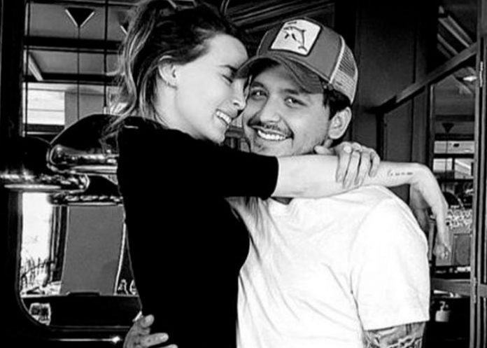 Christian Nodal, confirma su ruptura a través de Instagram