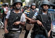 Condenan a muerte a dos policías en Bangladesh