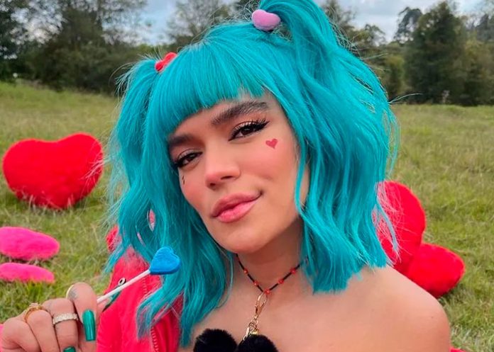 Crocs fichó a la Bichota para lanzar su nueva colección