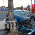 Parranda nocturna les pasa factura a un grupo de amigos en Managua Aparatoso accidente de tránsito en Managua