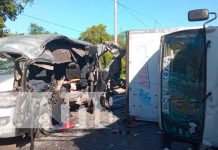 Aparatoso accidente deja al menos 3 muertos en Carretera a Nagarote Escena del aparatoso accidente de tránsito en Crta. a Nagarote