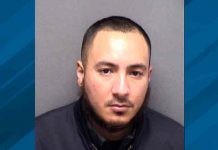 Video permite arrestar a padre que mató de hambre a su niño en Texas