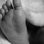 Niño maltratado por un hombre en Costa Rica