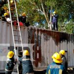 Bomberos de Nicaragua se capacitan con escaleras para rescates de emergencia Capacitación para bomberos en Nicaragua