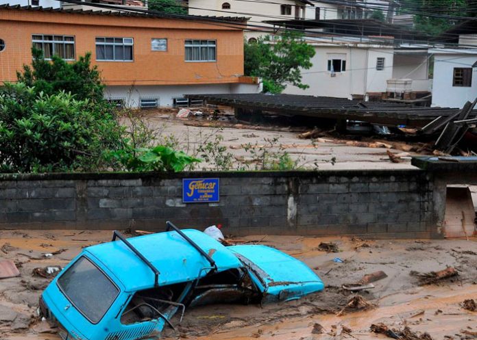 brasil2 ¡Catástrofe! Al menos 38 muertos tras fuertes lluvias en Río de Janeiro