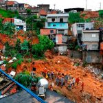 Fuertes lluvias dejan 28 muertos y familias desalojadas en Sao Paulo Fuertes lluvias dejan 28 muertos y familias desalojadas en Sao Paulo