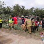 Choque entre autobús turístico y camión de volteo en Cancún deja 8 muertos