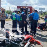 Giro indebido provoca choque y a un oficial de Tránsito herido en Managua Escena de accidente de tránsito en Managua