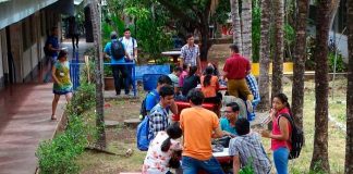 Ambiente de clases en una universidad de Nicaragua