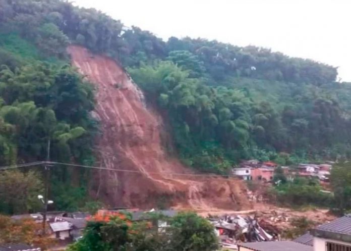 Deslizamiento de tierra dejó varios muertos y heridos en Colombia
