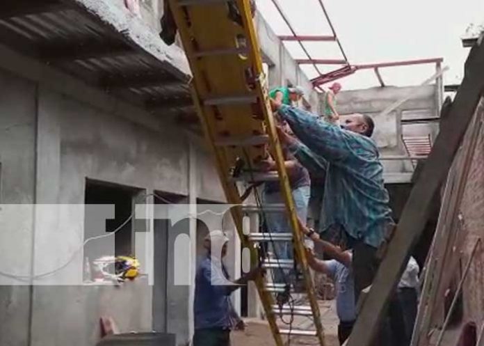 Traslado a hospital a joven que recibió descarga eléctrica en Estelí