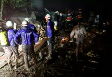 Suben a 14 muertos y 32 heridos por deslizamiento de tierra en Ecuador Suben a 14 muertos y 32 heridos por deslizamiento de tierra en Ecuador