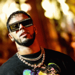 ¿Lo mismo que a Karol G? Anuel AA sorprende a su novia "Qué poco original, ya se lo hizo a Karol"; Anuel AA sorprende a su novia