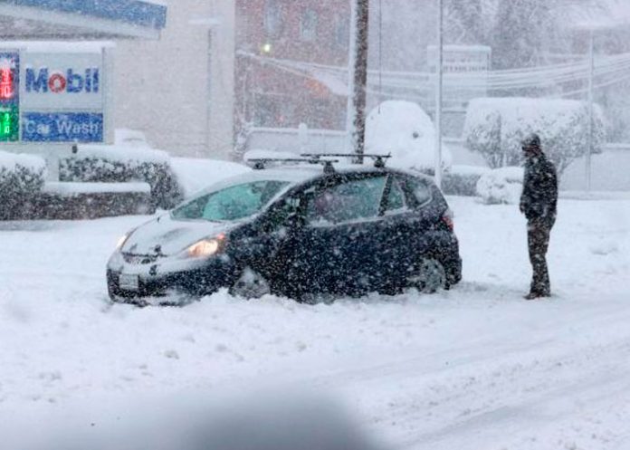 Invierno mortal en Estados Unidos amenaza con tornados, hielo y nieve