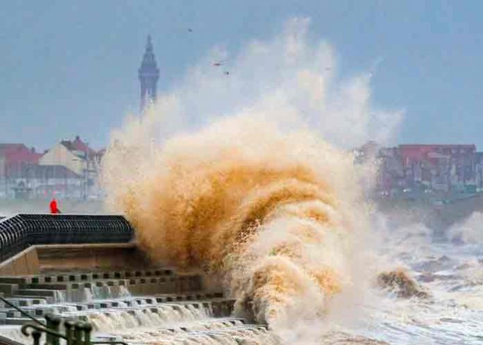 La Tormenta Eunice se abate sobre Europa y deja seis muertos