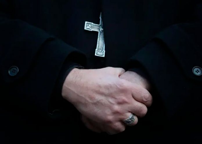 florida3 A podrirse en la cárcel sacerdote que drogó y violó a mujer en Florida