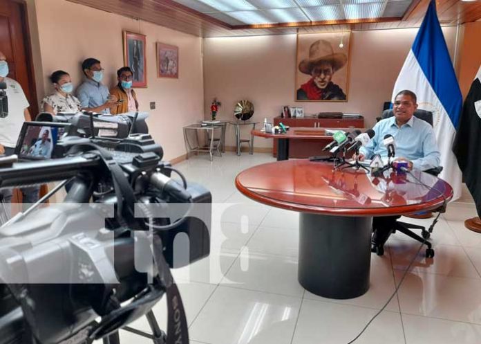 Conferencia de prensa de Hacienda en Nicaragua
