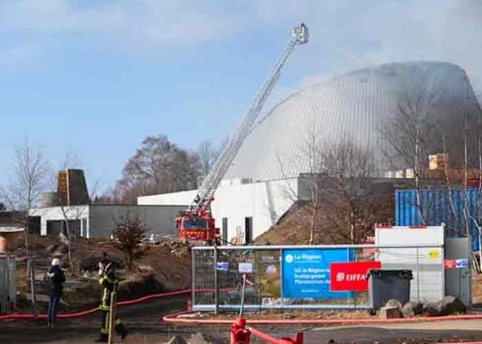 Incendio en imprenta de Francia