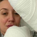 Mujer pierde los dedos de las manos por mortal infección en R. Unido Mujer pierde los dedos de las manos por mortal infección en R. Unido