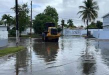 Inundaciones obligan al cierre de escuelas en Puerto Rico Inundaciones obligan al cierre de escuelas en Puerto Rico