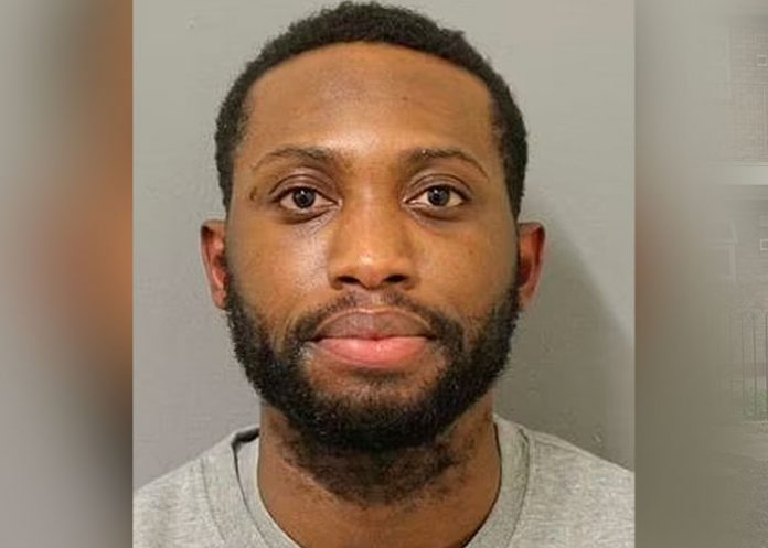 ¡Satánico! Estranguló a su abuela y violó su cadáver en Londres