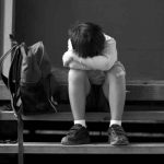 Ecuador: Condenan a maestra por actos de odio contra su alumno