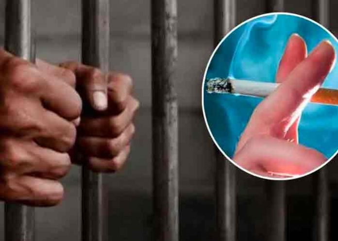 México: Cárcel para quienes ayuden a menores de edad a fumar