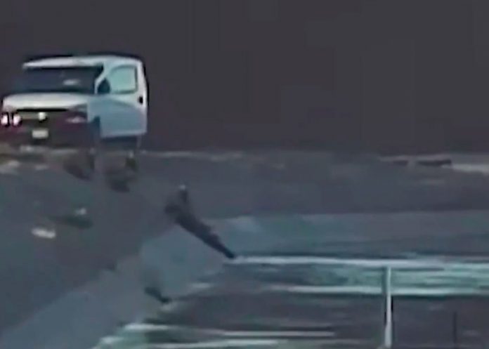 Rescatan a migrantes a punto de ahogarse en canal de Yuma, Arizona